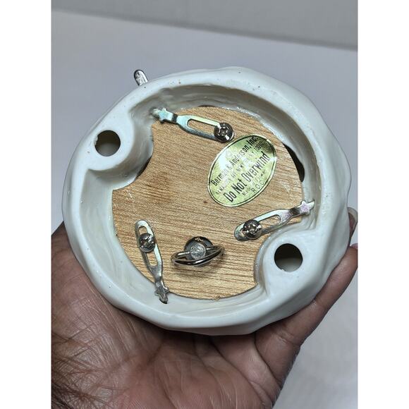 Berman & Anderson Christmas Angel Music Box - Lullaby & Goodnight Vintage - Picture 7 of 8